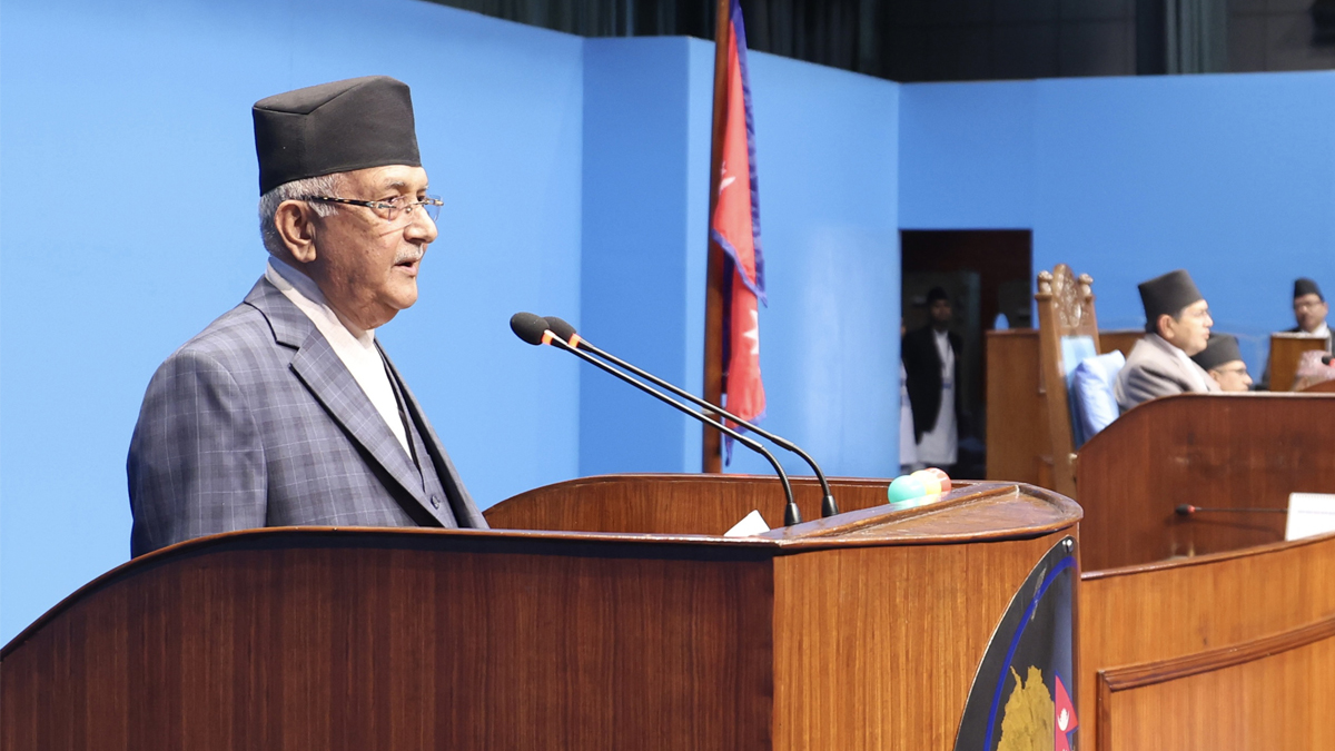 सरकार चरम अनुत्तरयादी र गैरजिम्मेवार देखियाे : ओली